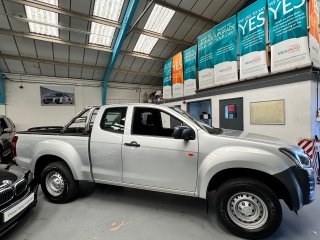 /photos/11194/770ea720-85b9-3bd6-06cc-027612127001_i320x240.jpg
